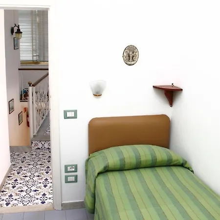 Casa Mazzella 2*